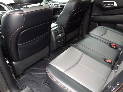 Used 2020 Nissan Pathfinder SL image 22