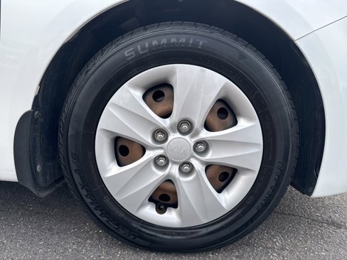Used 2018 Kia Forte LX w/ LX Popular Package image 9