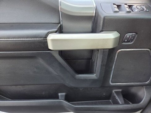 Used 2017 Ford F150 Lariat image 32