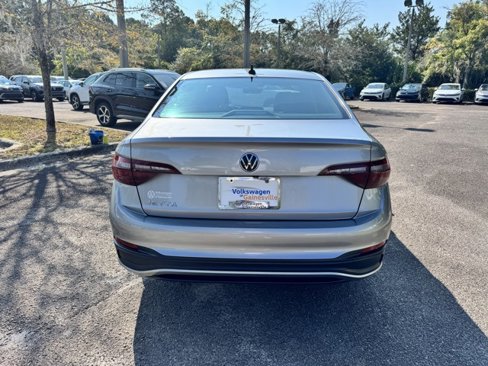 Certified 2024 Volkswagen Jetta S image 5