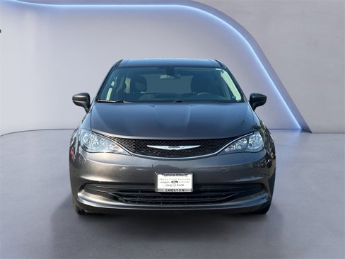 Used 2019 Chrysler Pacifica Touring image 8