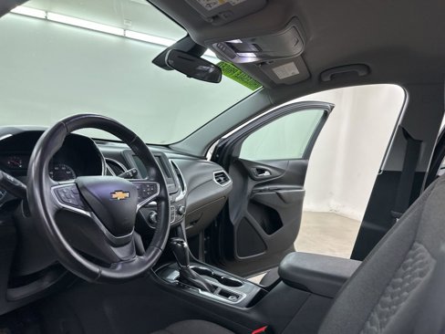 Used 2018 Chevrolet Equinox LT image 31