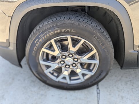 Used 2020 GMC Acadia SLE image 17