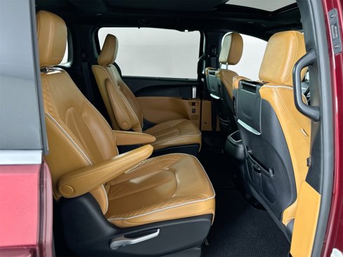 Used 2023 Chrysler Pacifica Pinnacle image 24