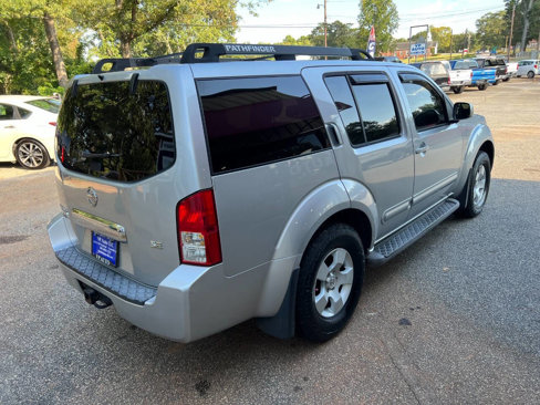 Used 2006 Nissan Pathfinder SE image 4