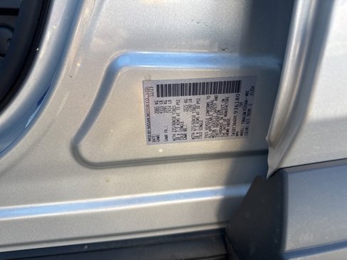 Used 2023 Nissan Rogue SV image 36