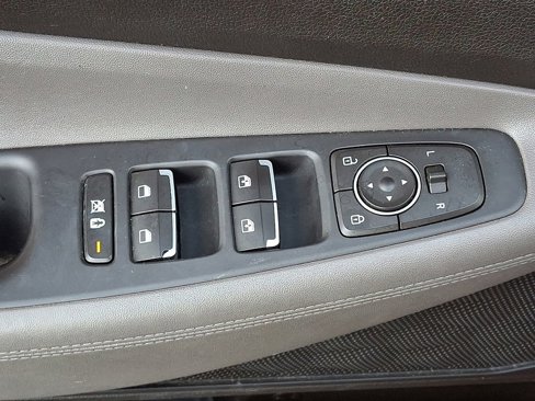 Used 2019 Hyundai Santa Fe SEL image 21