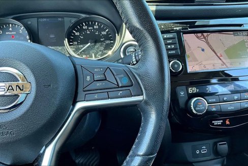 Used 2019 Nissan Rogue Sport SL image 19