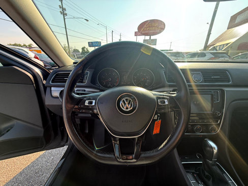 Used 2017 Volkswagen Passat 1.8T R-Line w/ R-Line Lighting Package image 15