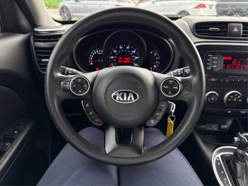 Used 2016 Kia Soul + image 17