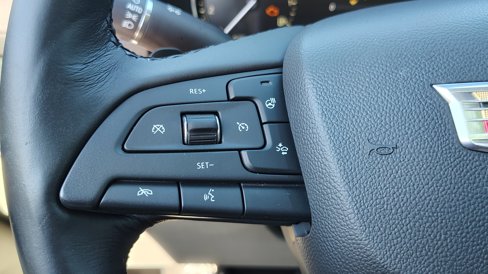 Used 2019 Cadillac XT4 Premium Luxury w/ Cold Weather Package image 15