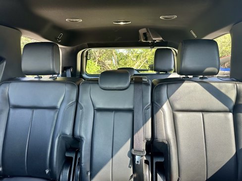 Used 2021 Ford Expedition XLT image 16