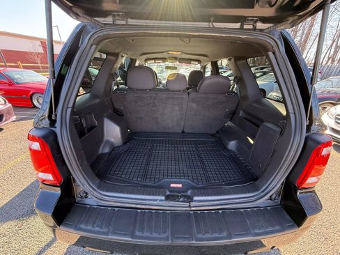 Used 2011 Ford Escape XLT image 16