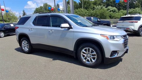 Used 2018 Chevrolet Traverse LT image 2