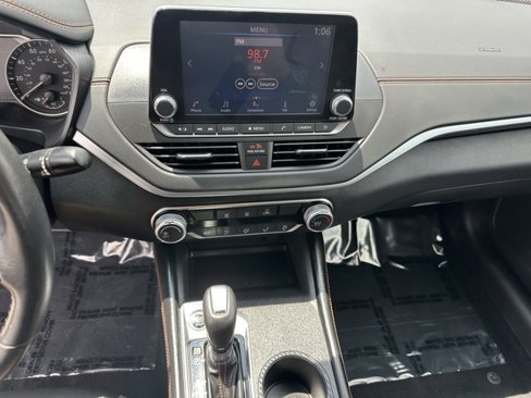 Used 2022 Nissan Altima 2.5 SR image 23
