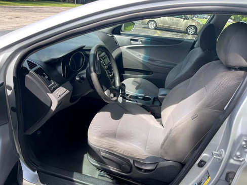 Used 2013 Hyundai Sonata GLS image 25