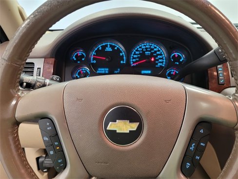 Used 2012 Chevrolet Suburban LTZ image 23