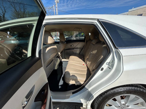 Used 2015 Toyota Venza LE image 7