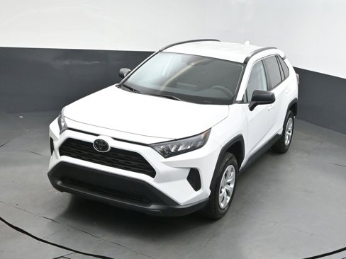 Used 2020 Toyota RAV4 LE image 27