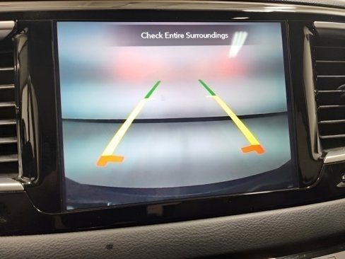 Used 2018 Chrysler Pacifica Touring-L Plus w/ Tire & Wheel Group image 5