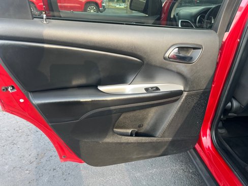Used 2016 Dodge Journey SXT w/ Comfort/Convenience Group image 9
