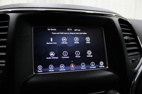 Used 2019 Jeep Grand Cherokee Laredo image 18