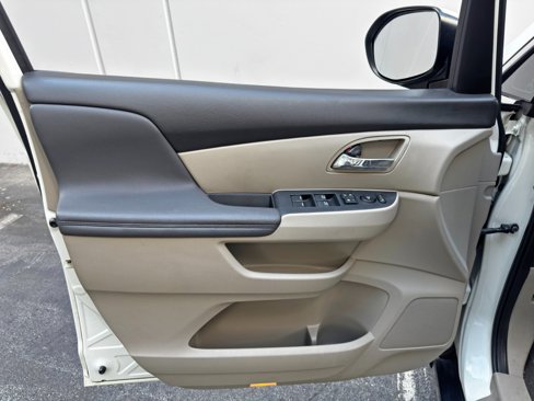 Used 2017 Honda Odyssey EX-L image 37