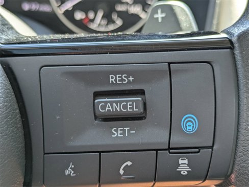 Used 2023 Nissan Rogue SV image 23