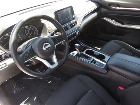 Used 2023 Nissan Altima 2.5 SV image 11