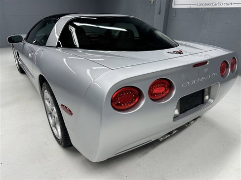 Used 2000 Chevrolet Corvette Coupe image 5