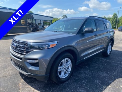 Used 2024 Ford Explorer XLT w/ Equipment Group 202A image 10
