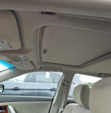 Used 2010 Toyota Camry XLE image 11