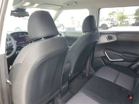 Used 2025 Kia Soul S image 10