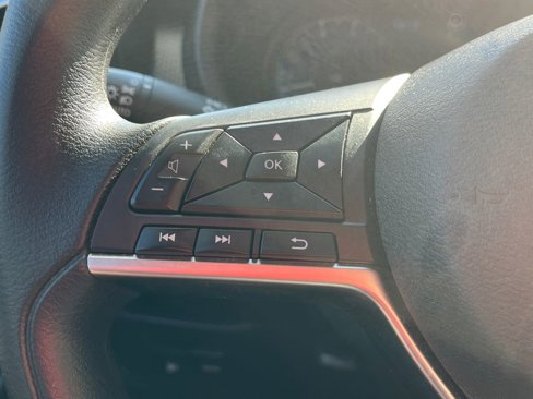 Used 2024 Nissan Kicks SV image 17