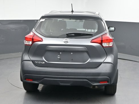 Used 2019 Nissan Kicks S image 7