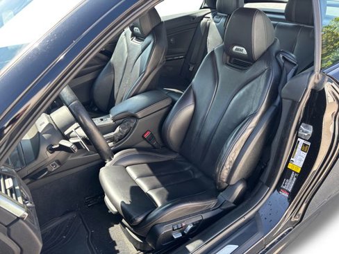 Used 2016 BMW M4 Convertible image 22