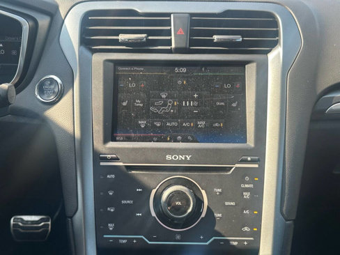 Used 2015 Ford Fusion Titanium image 16