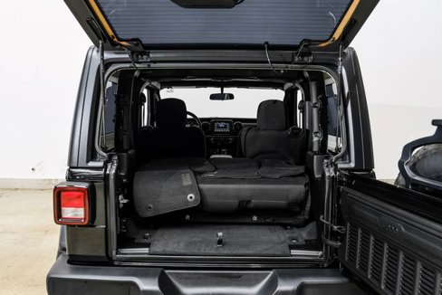 Used 2023 Jeep Wrangler Sport image 30