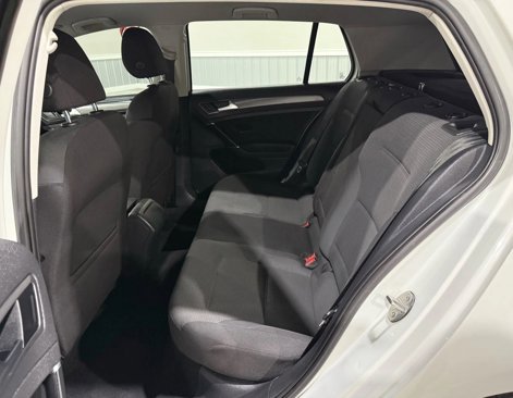 Used 2019 Volkswagen Golf S image 15
