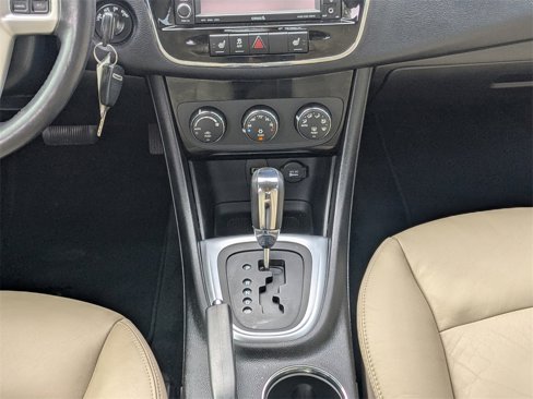 Used 2012 Chrysler 200 Limited image 18