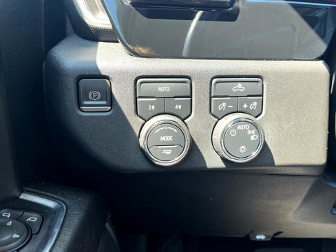 Used 2023 Chevrolet Silverado 1500 LT image 15
