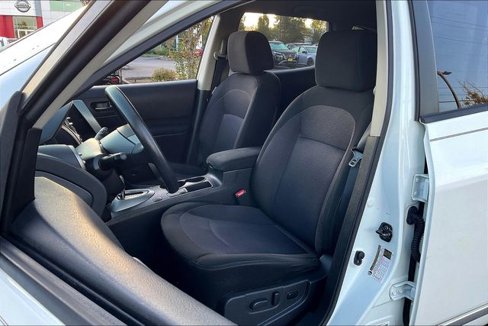 Used 2013 Nissan Rogue SV image 22