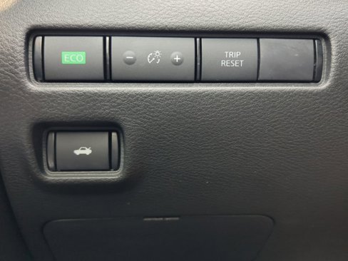 Used 2024 Nissan Sentra SR w/ Trunk Package image 17