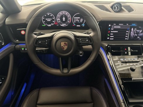 New 2025 Porsche Panamera 4 image 19