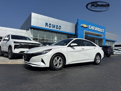 Used 2021 Hyundai Elantra SE image 1