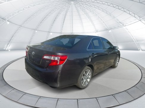 Used 2012 Toyota Camry LE image 5