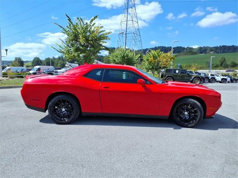 Used 2016 Dodge Challenger SXT Plus image 22