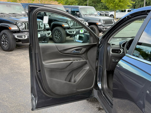 Used 2023 Chevrolet Equinox LT image 15