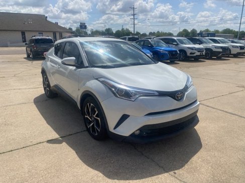 Used 2018 Toyota C-HR XLE image 8