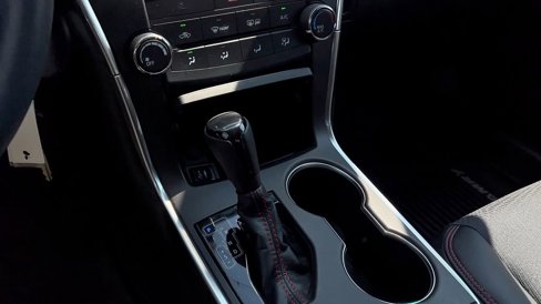 Used 2017 Toyota Camry image 32